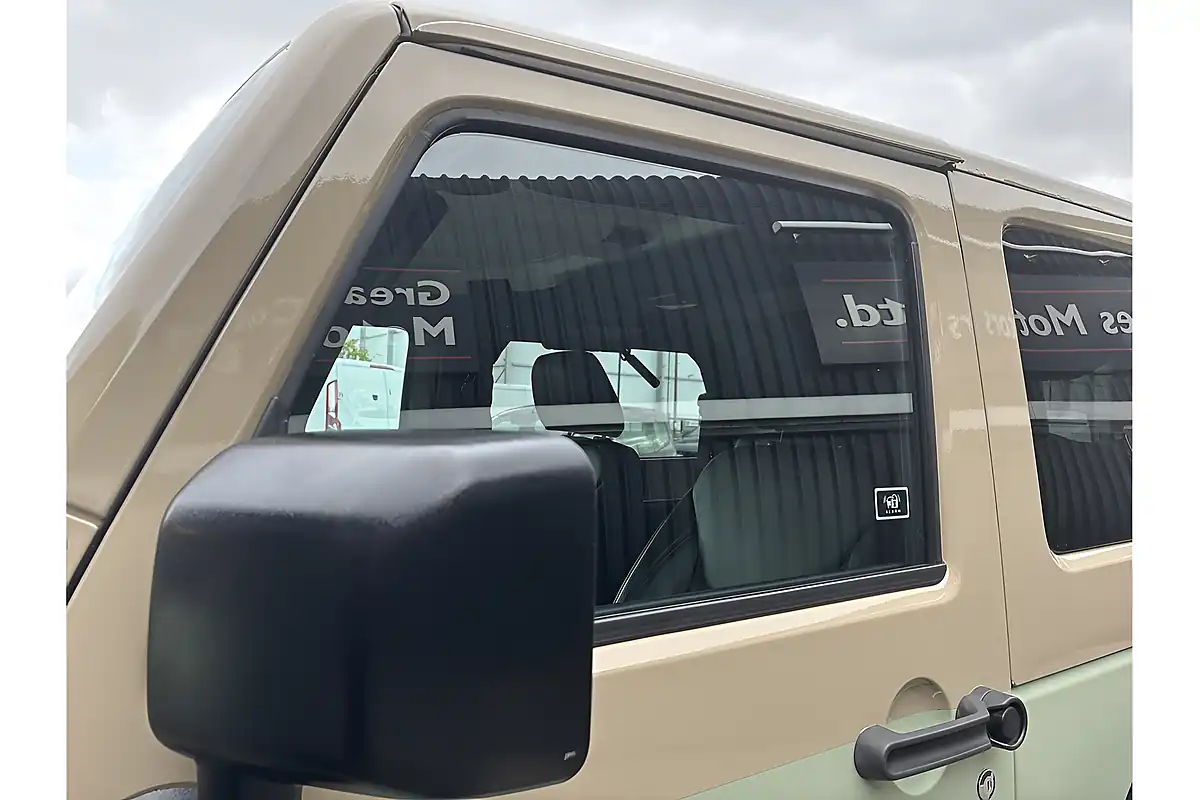 Used 2017 Jeep Wrangler Overland Bright White Clear Coat - Interior and Exterior details 10