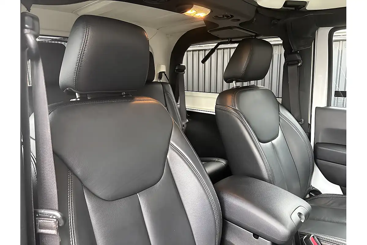 Used 2017 Jeep Wrangler Overland Bright White Clear Coat - Interior and Exterior details 11