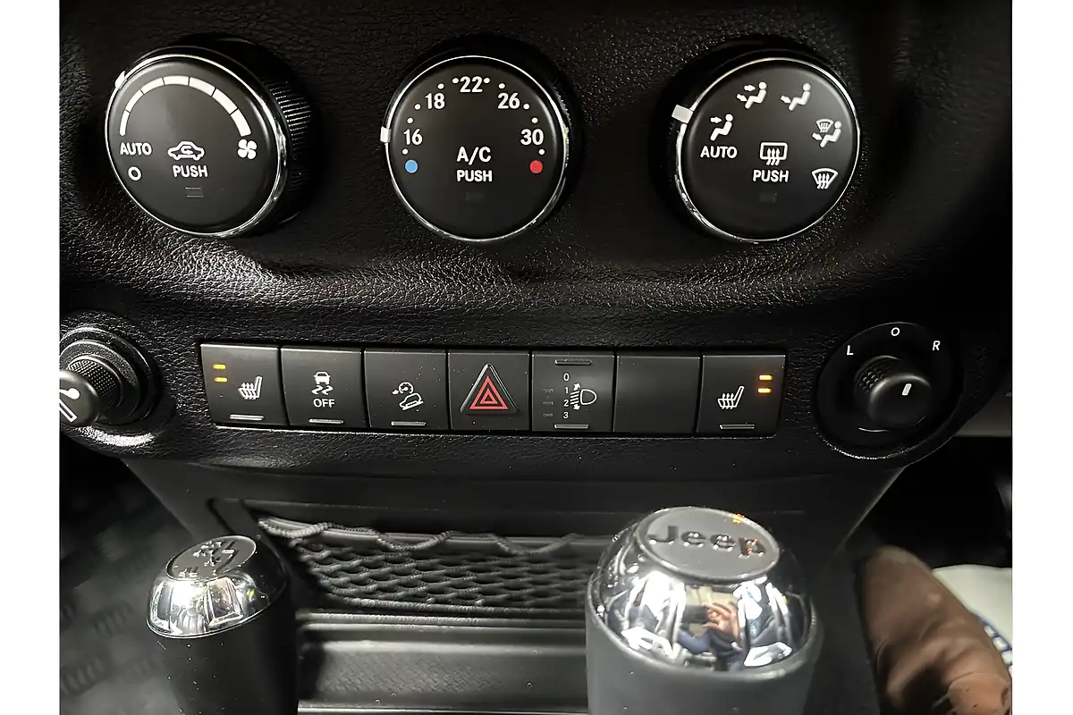 Used 2017 Jeep Wrangler Overland Bright White Clear Coat - Interior and Exterior details 15
