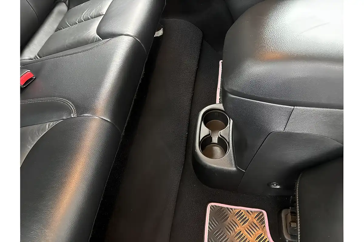 Used 2017 Jeep Wrangler Overland Bright White Clear Coat - Interior and Exterior details 16