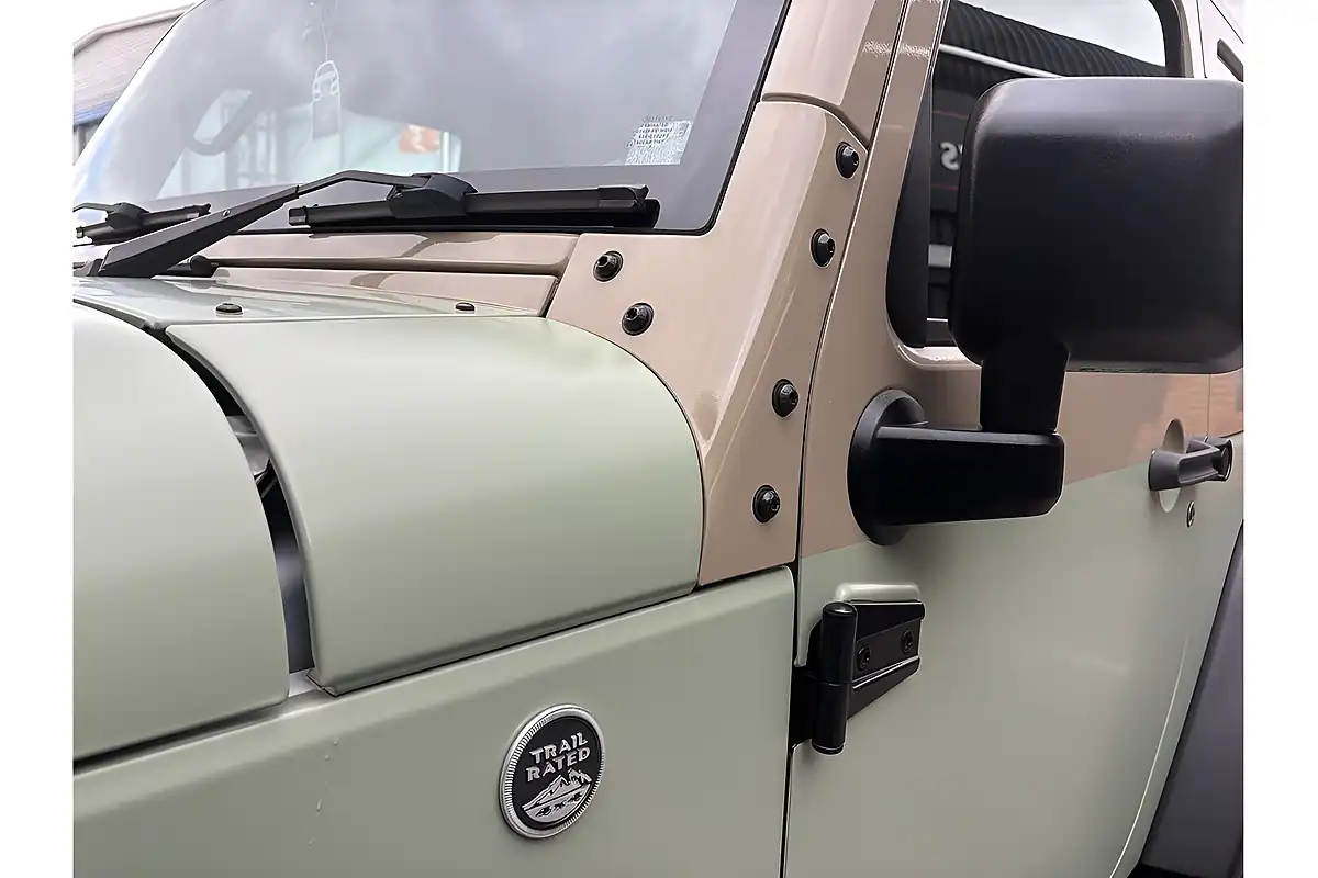 Used 2017 Jeep Wrangler Overland Bright White Clear Coat - Interior and Exterior details 9