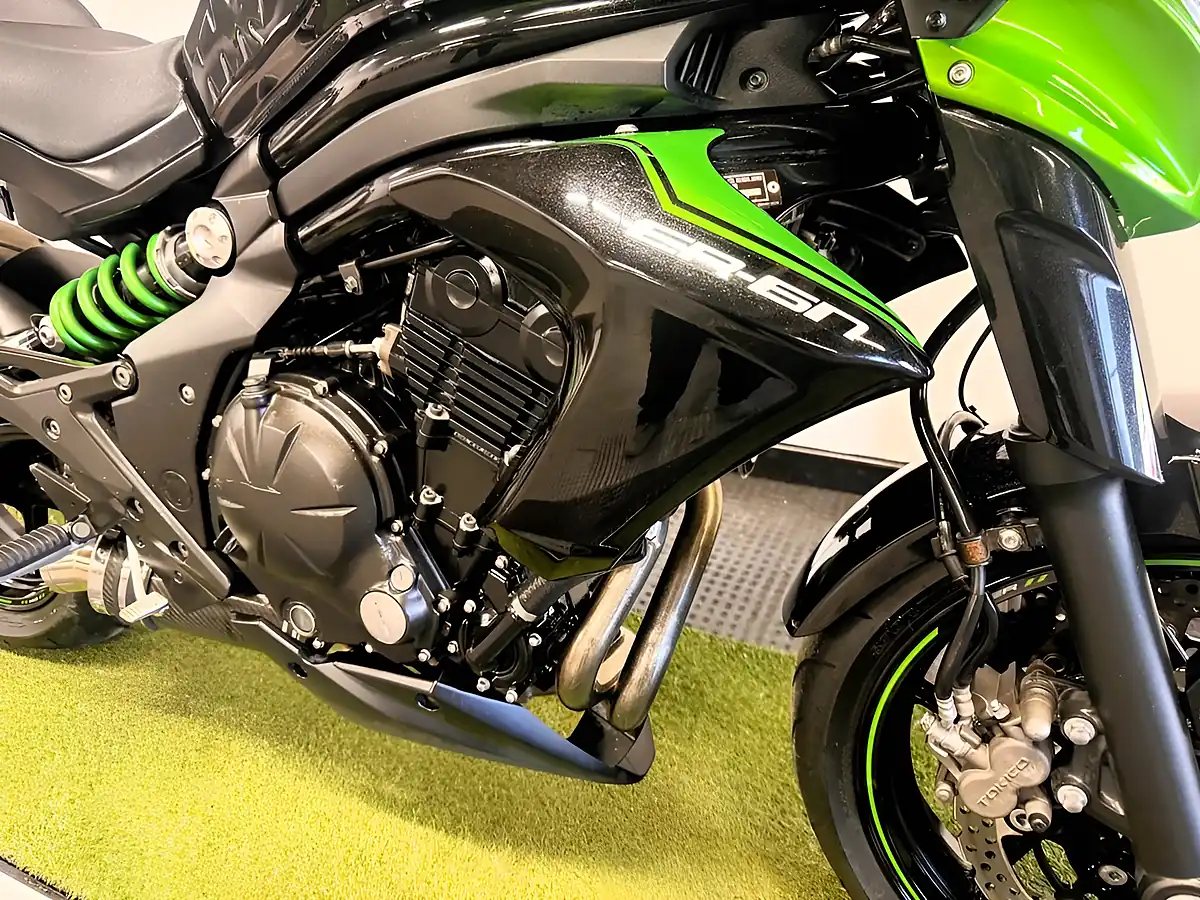 Used 2017 Kawasaki ER-6N Naked Green - Interior and Exterior details 10