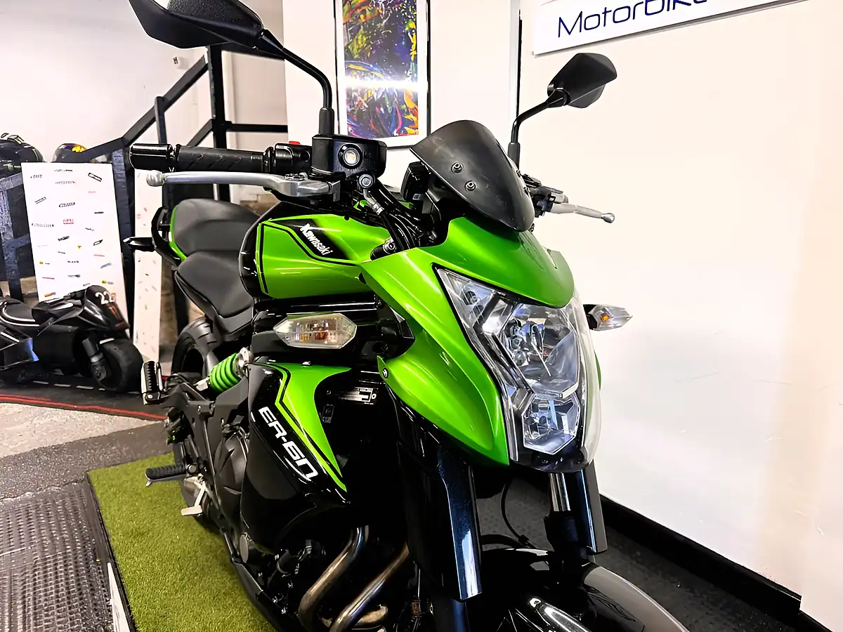 Used 2017 Kawasaki ER-6N Naked Green - Interior and Exterior details 14