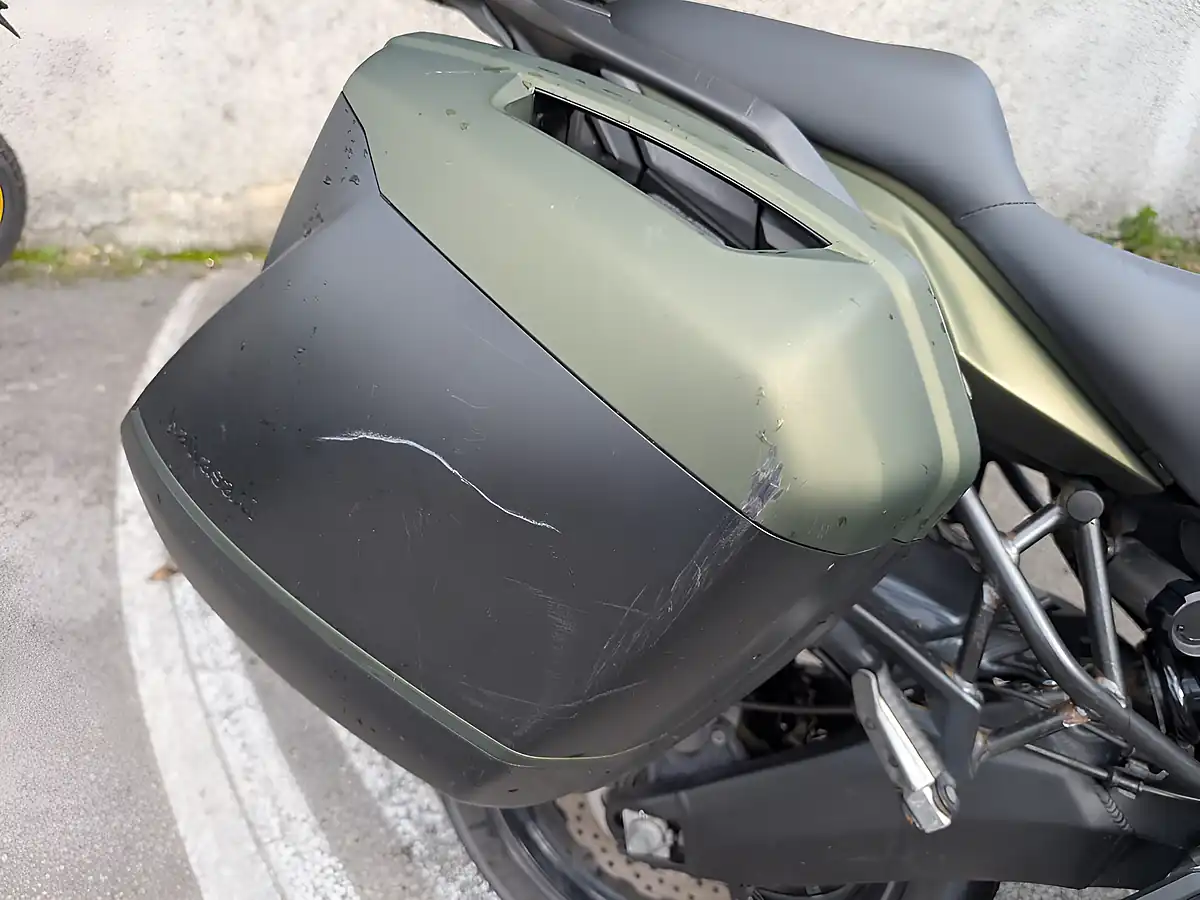 Used 2017 Kawasaki Versys 650 Green - Interior and Exterior details 5