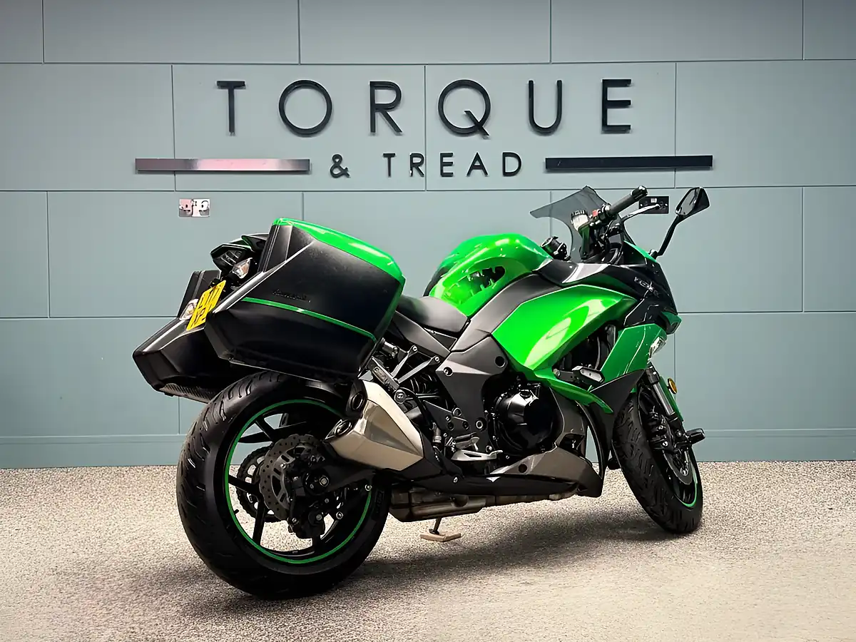 Used 2017 Kawasaki Z1000SX Sports Tourer Green - Interior and Exterior details 3
