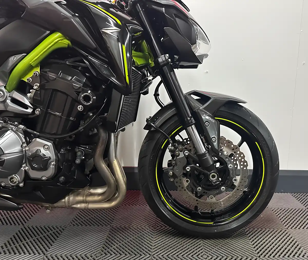 Used 2017 Kawasaki Z900 900 Supernaked Grey - Interior and Exterior details 10