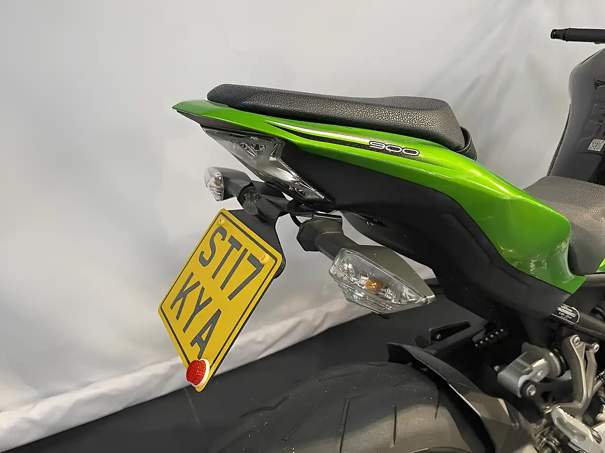 Used 2017 Kawasaki Z900 - Interior and Exterior details 8