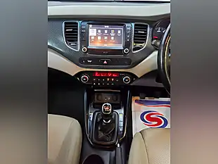 Used 2017 Kia Carens 3 Blue - Interior and Exterior details 11