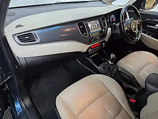 Used 2017 Kia Carens 3 Blue - Interior and Exterior details 12