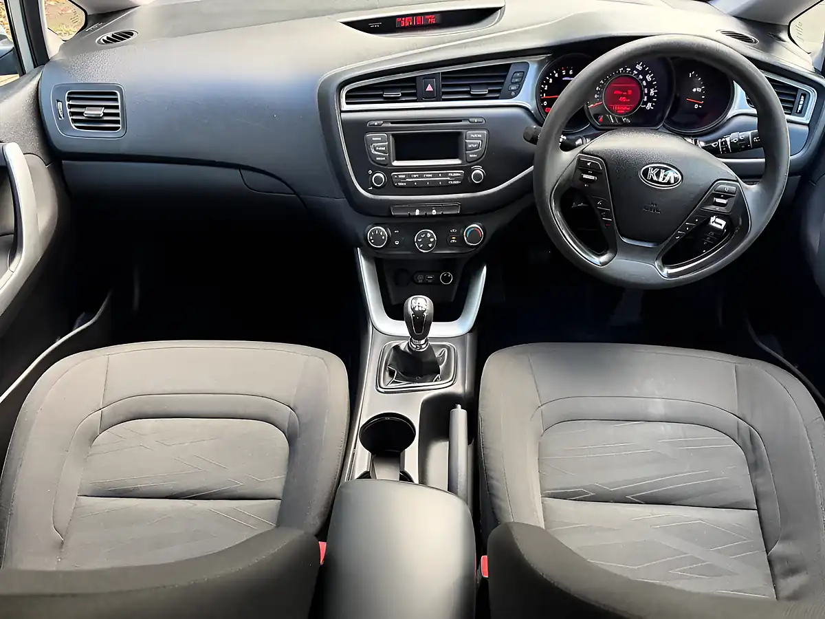 Used 2017 Kia Ceed 1 Silver Frost - Interior and Exterior details 10