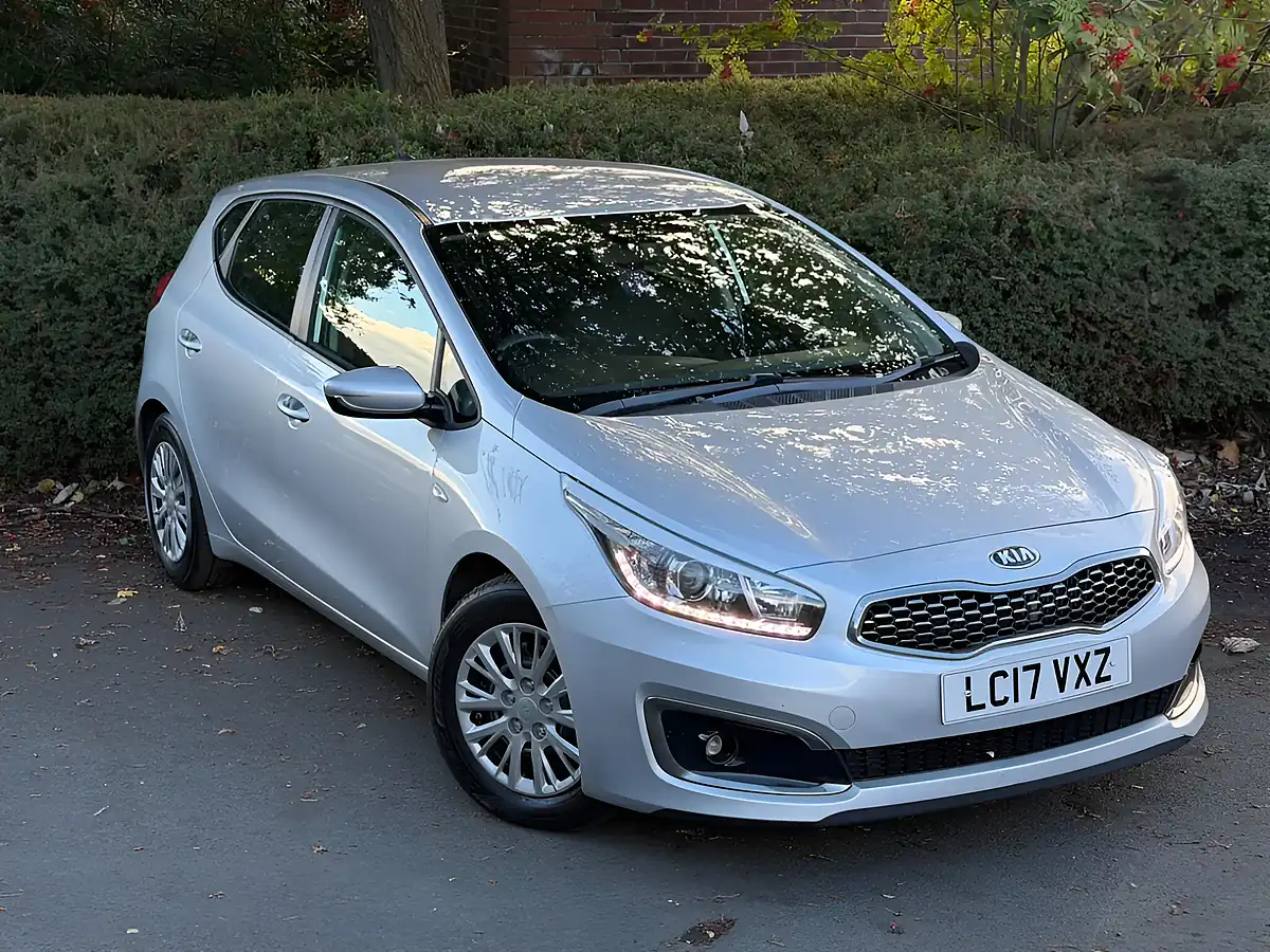 Used 2017 Kia Ceed 1 Silver Frost - Interior and Exterior details 2