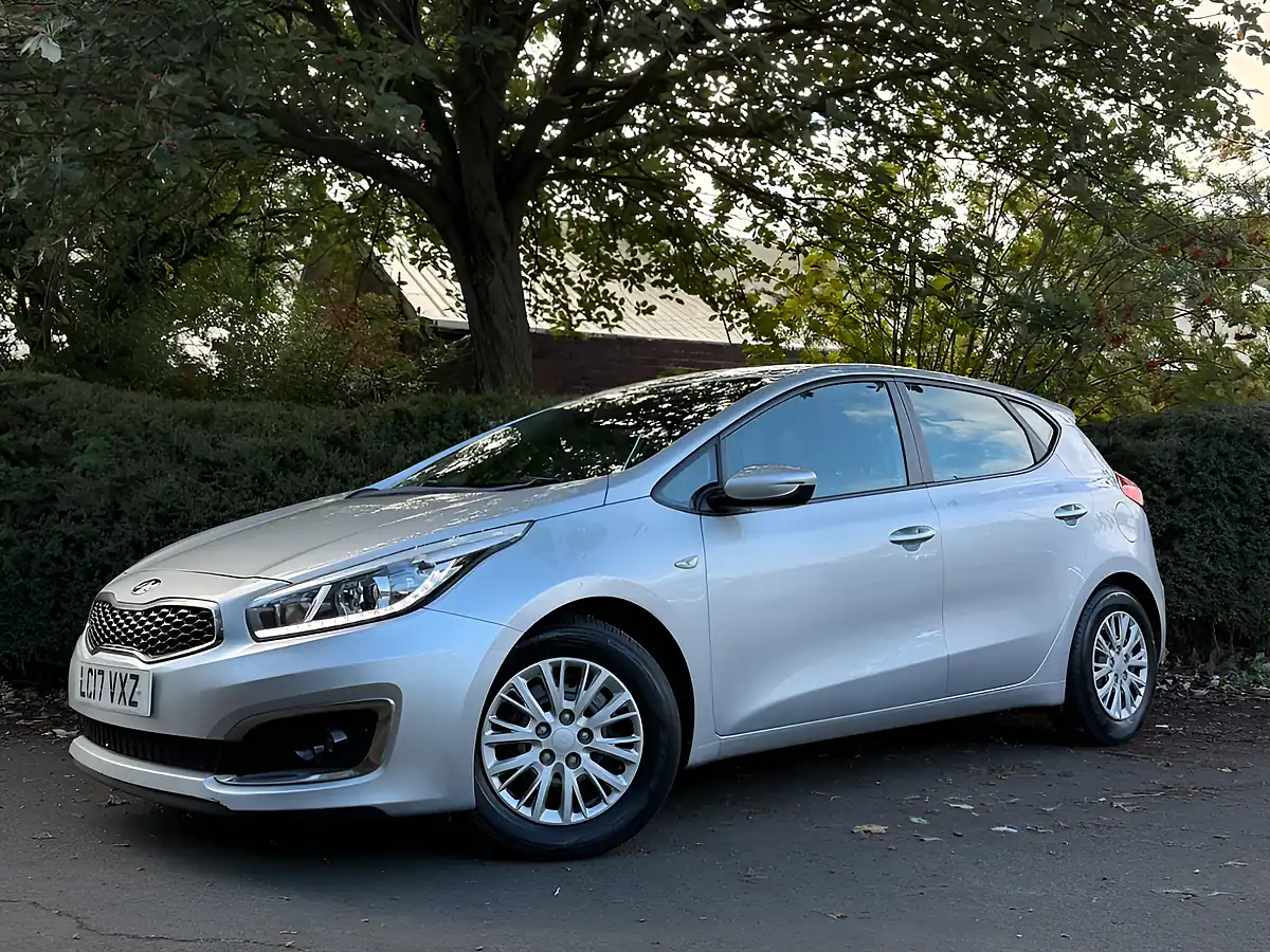 Used 2017 Kia Ceed 1 Silver Frost - Interior and Exterior details 8