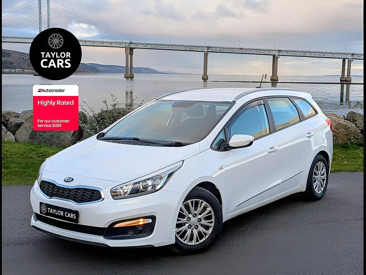 Used 2017 Kia Ceed 1 Sportswagon White - Front View