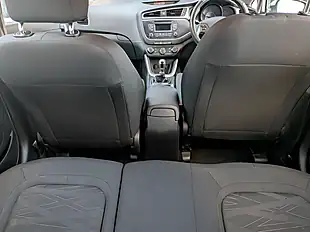 Used 2017 Kia Ceed 1 Sportswagon White - Interior and Exterior details 17