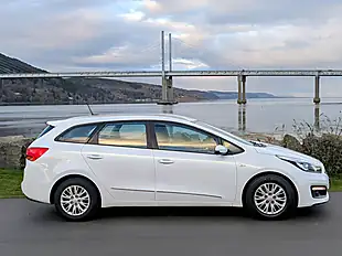 Used 2017 Kia Ceed 1 Sportswagon White - Interior and Exterior details 4