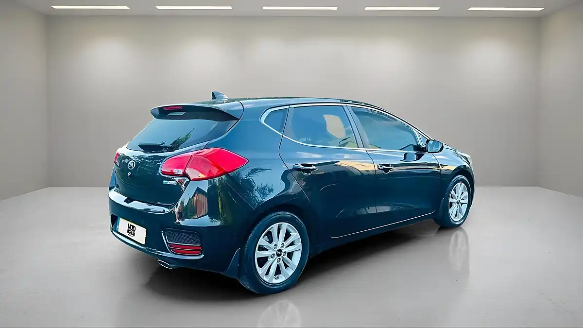 Used 2017 Kia Ceed 2 Black - Interior and Exterior details 15