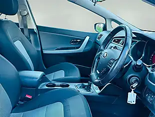Used 2017 Kia Ceed 2 Black - Interior and Exterior details 7