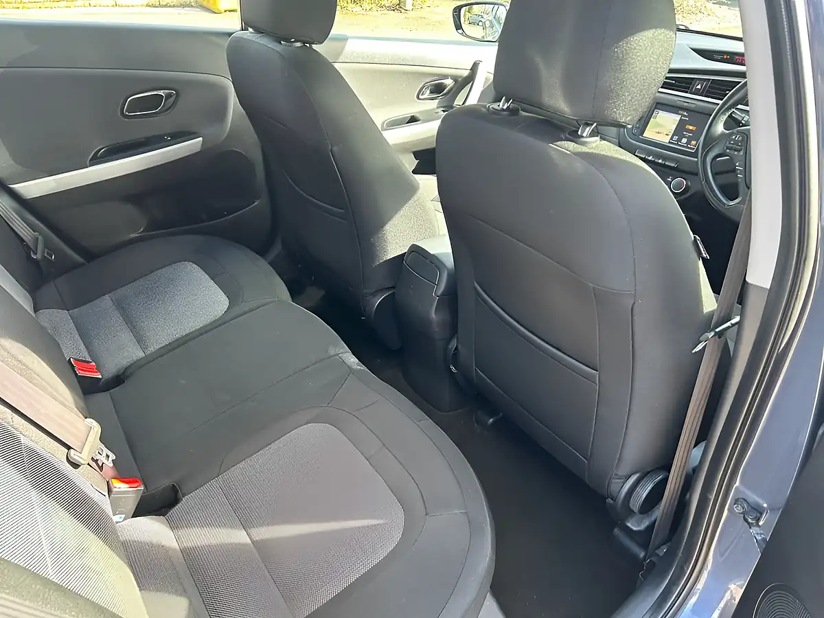 Used 2017 Kia Ceed 2 Blue - Interior and Exterior details 13