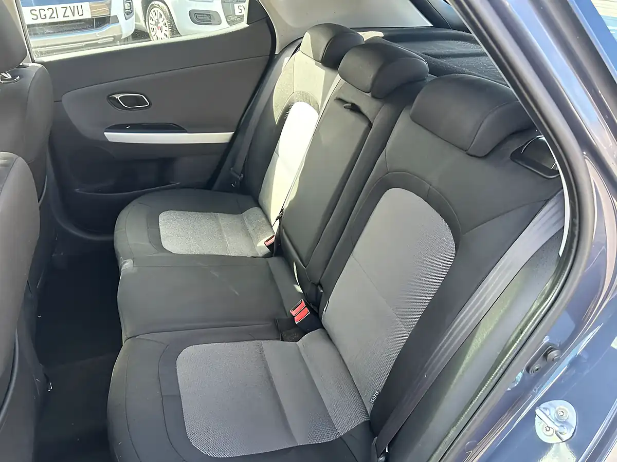 Used 2017 Kia Ceed 2 Blue - Interior and Exterior details 14