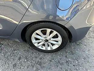Used 2017 Kia Ceed 2 Blue - Interior and Exterior details 18