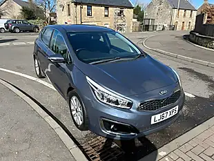 Used 2017 Kia Ceed 2 Blue - Interior and Exterior details 4