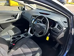 Used 2017 Kia Ceed 2 Blue - Interior and Exterior details 7