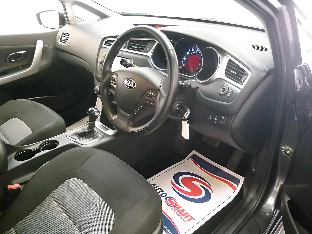 Used 2017 Kia Ceed 2 Isg Auto Silver - Interior and Exterior details 13