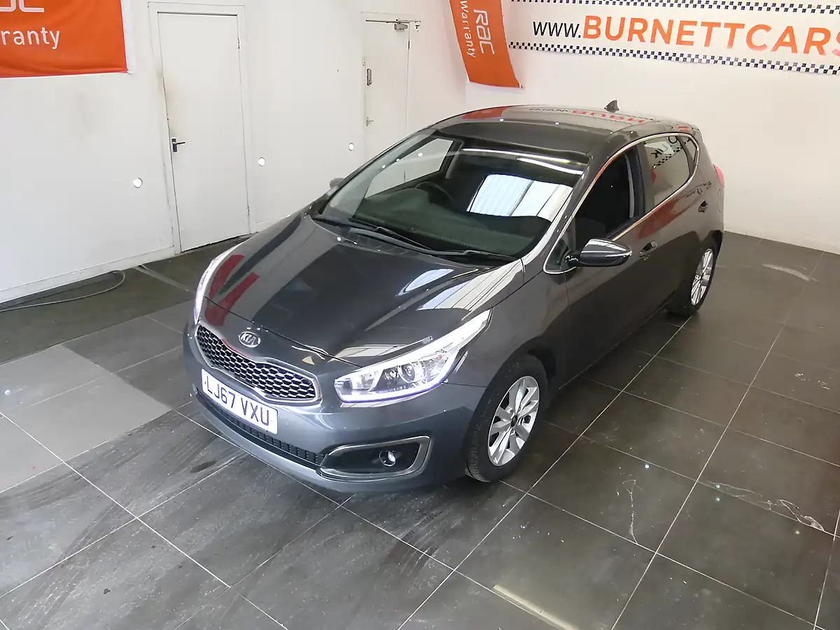 Used 2017 Kia Ceed 2 Isg Auto Silver - Interior and Exterior details 19