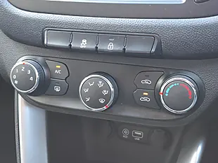 Used 2017 Kia Ceed 2 Red - Interior and Exterior details 14