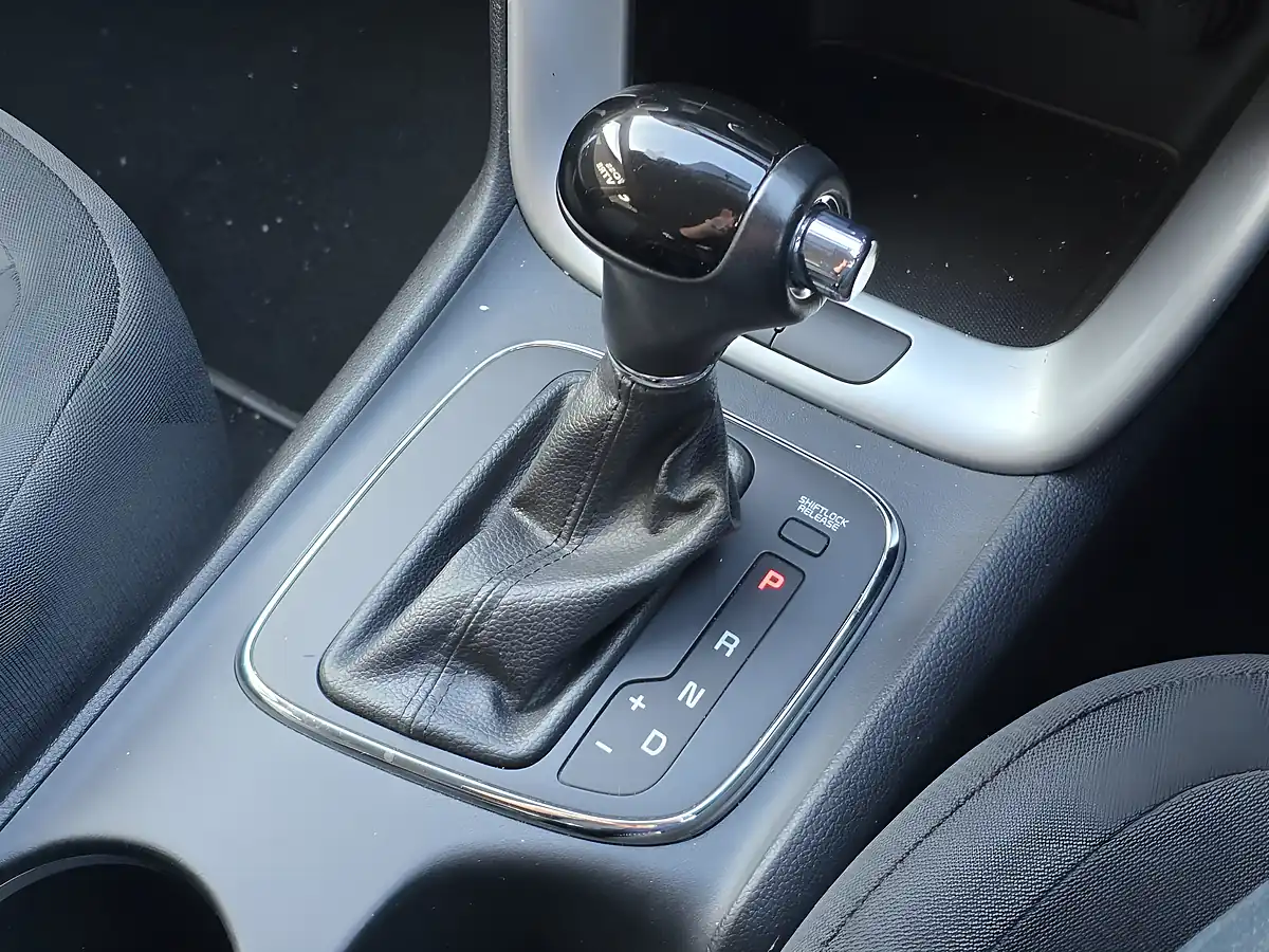 Used 2017 Kia Ceed 2 Red - Interior and Exterior details 15