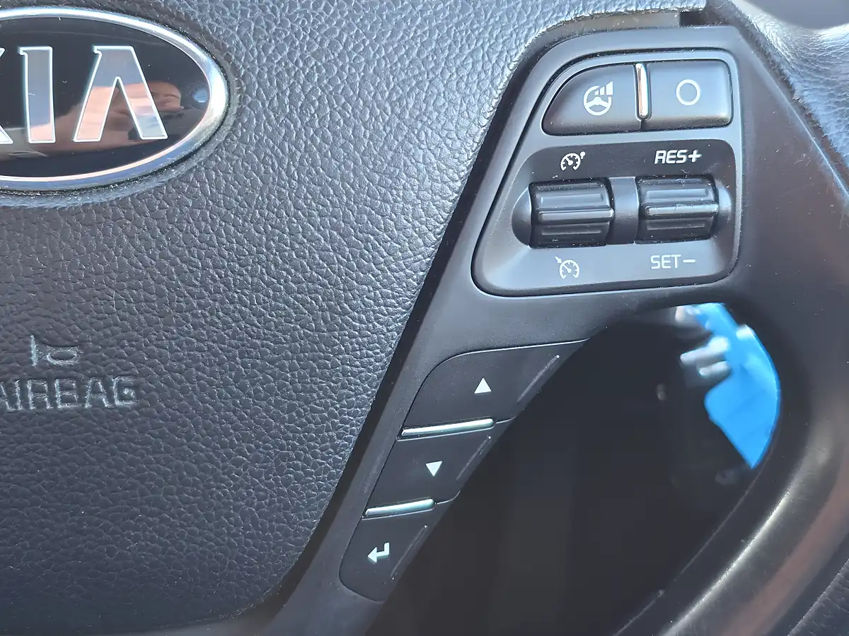 Used 2017 Kia Ceed 2 Red - Interior and Exterior details 17