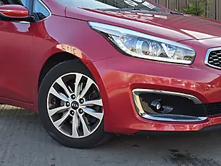 Used 2017 Kia Ceed 2 Red - Interior and Exterior details 2