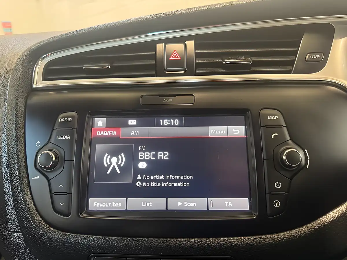 Used 2017 Kia Ceed 2 Silver - Interior and Exterior details 19