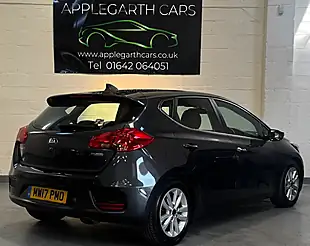 Used 2017 Kia Ceed 2 Silver - Interior and Exterior details 3