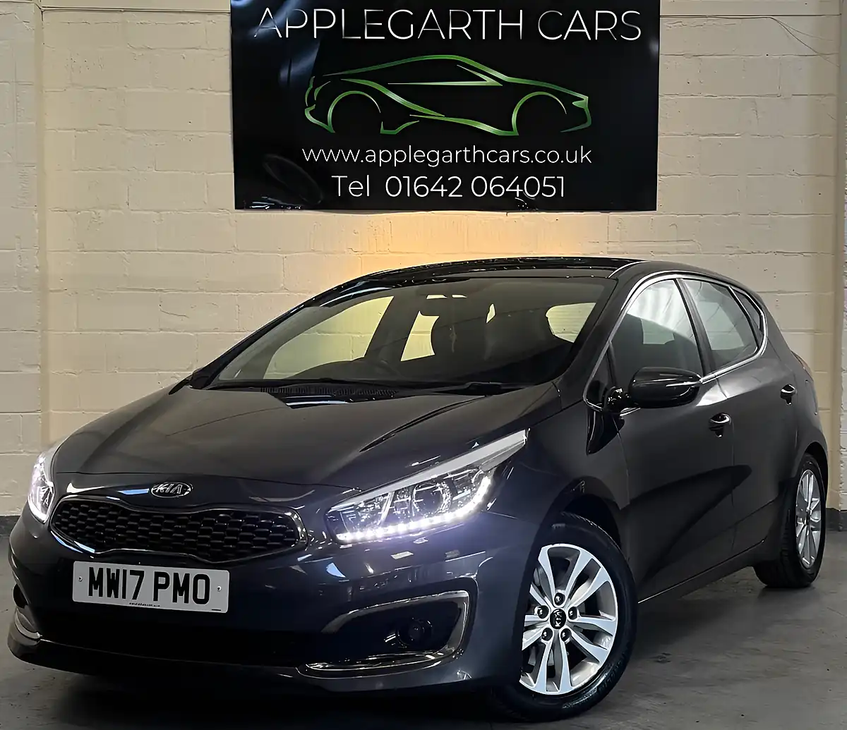 Used 2017 Kia Ceed 2 Silver - Interior and Exterior details 5