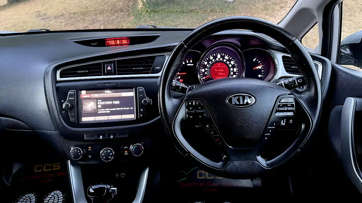Used 2017 Kia Ceed 2 Silver - Interior and Exterior details 13