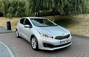 Used 2017 Kia Ceed 2 Silver - Interior and Exterior details 2