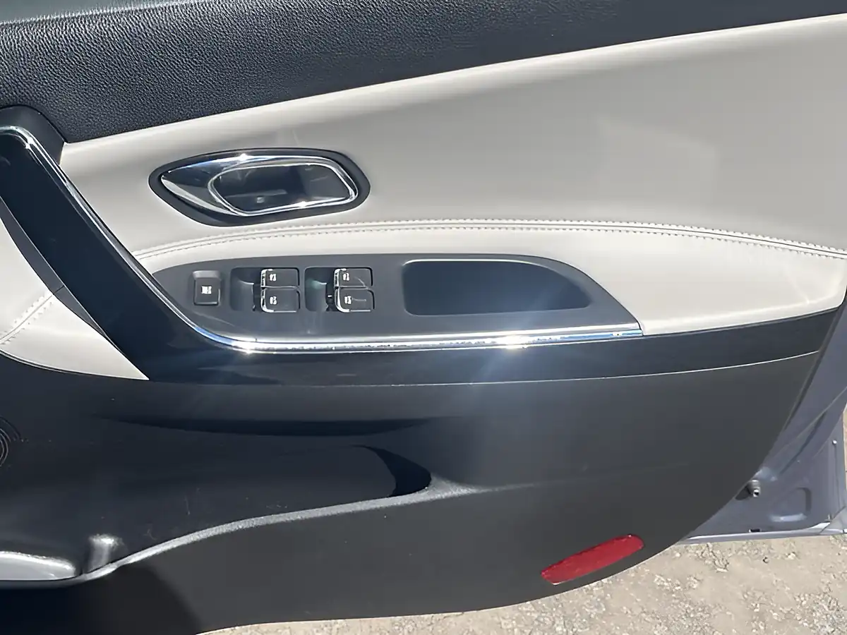 Used 2017 Kia Ceed 3 Blue - Interior and Exterior details 12