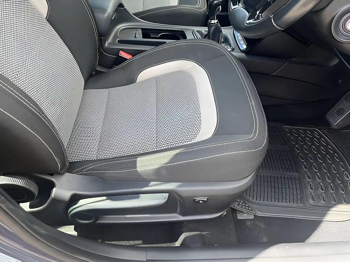 Used 2017 Kia Ceed 3 Blue - Interior and Exterior details 7