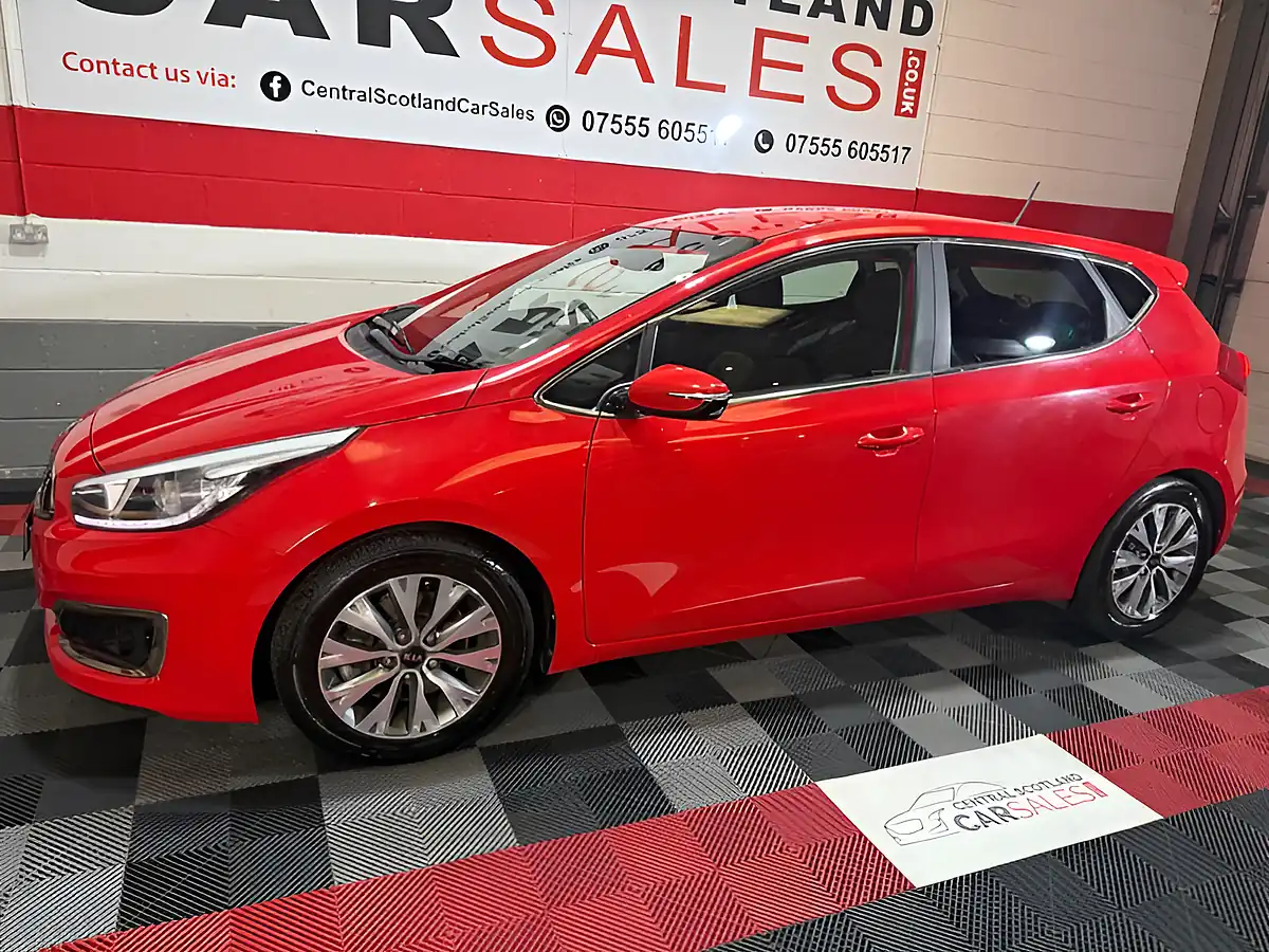 Used 2017 Kia Ceed 3 Red - Interior and Exterior details 10