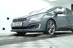 Used 2017 Kia Ceed 3 Silver - Interior and Exterior details 14