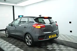Used 2017 Kia Ceed 3 Silver - Interior and Exterior details 15