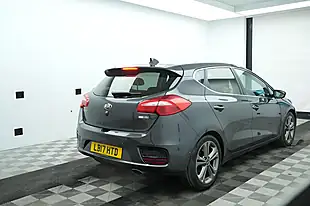 Used 2017 Kia Ceed 3 Silver - Interior and Exterior details 17