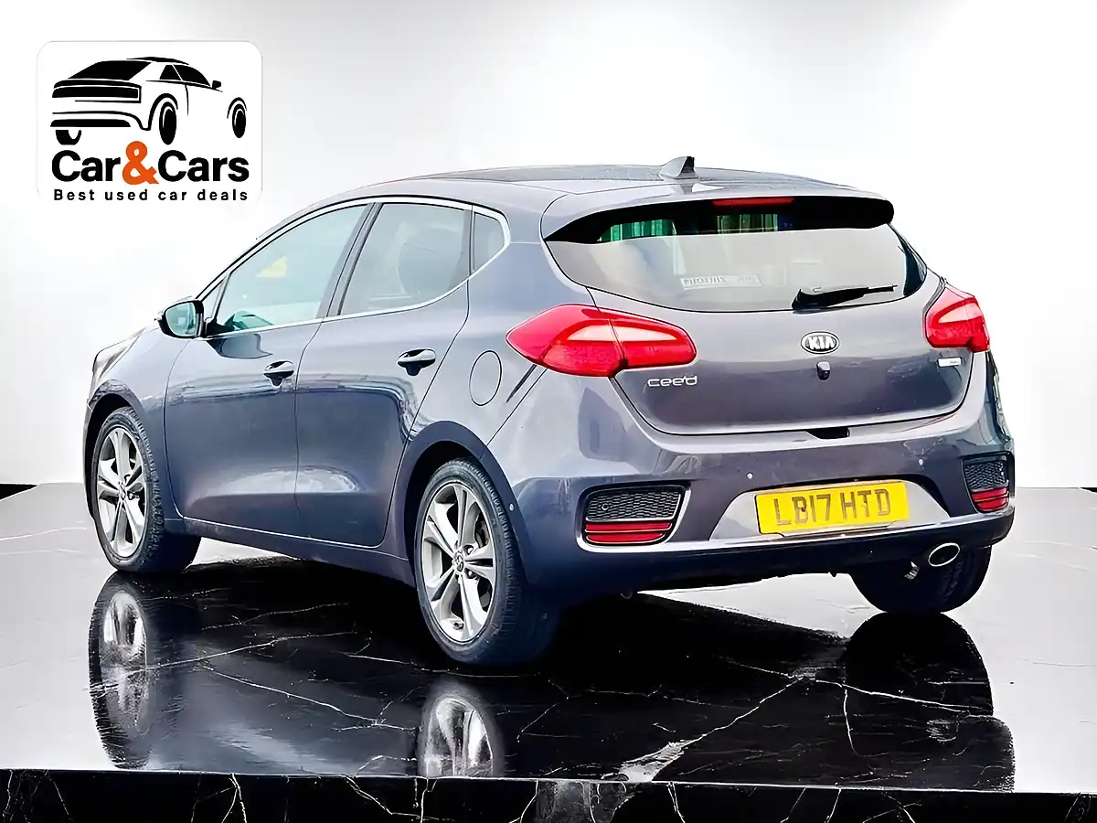 Used 2017 Kia Ceed 3 Silver - Interior and Exterior details 4