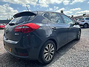 Used 2017 Kia Ceed 3 Silver - Interior and Exterior details 14