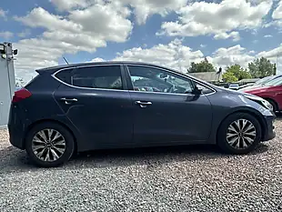 Used 2017 Kia Ceed 3 Silver - Interior and Exterior details 16