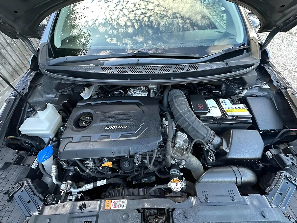 Used 2017 Kia Ceed 3 Silver - Interior and Exterior details 19