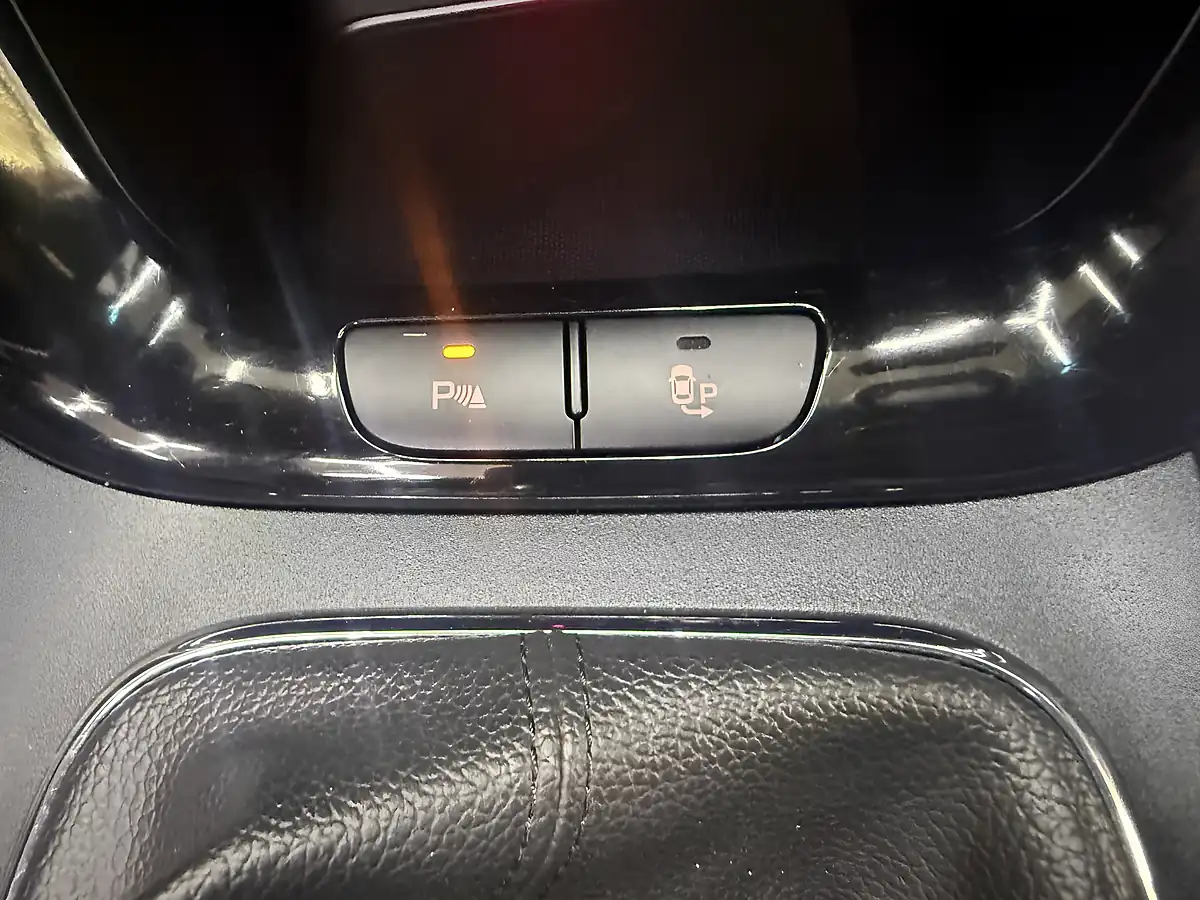 Used 2017 Kia Ceed 4 Blue - Interior and Exterior details 11