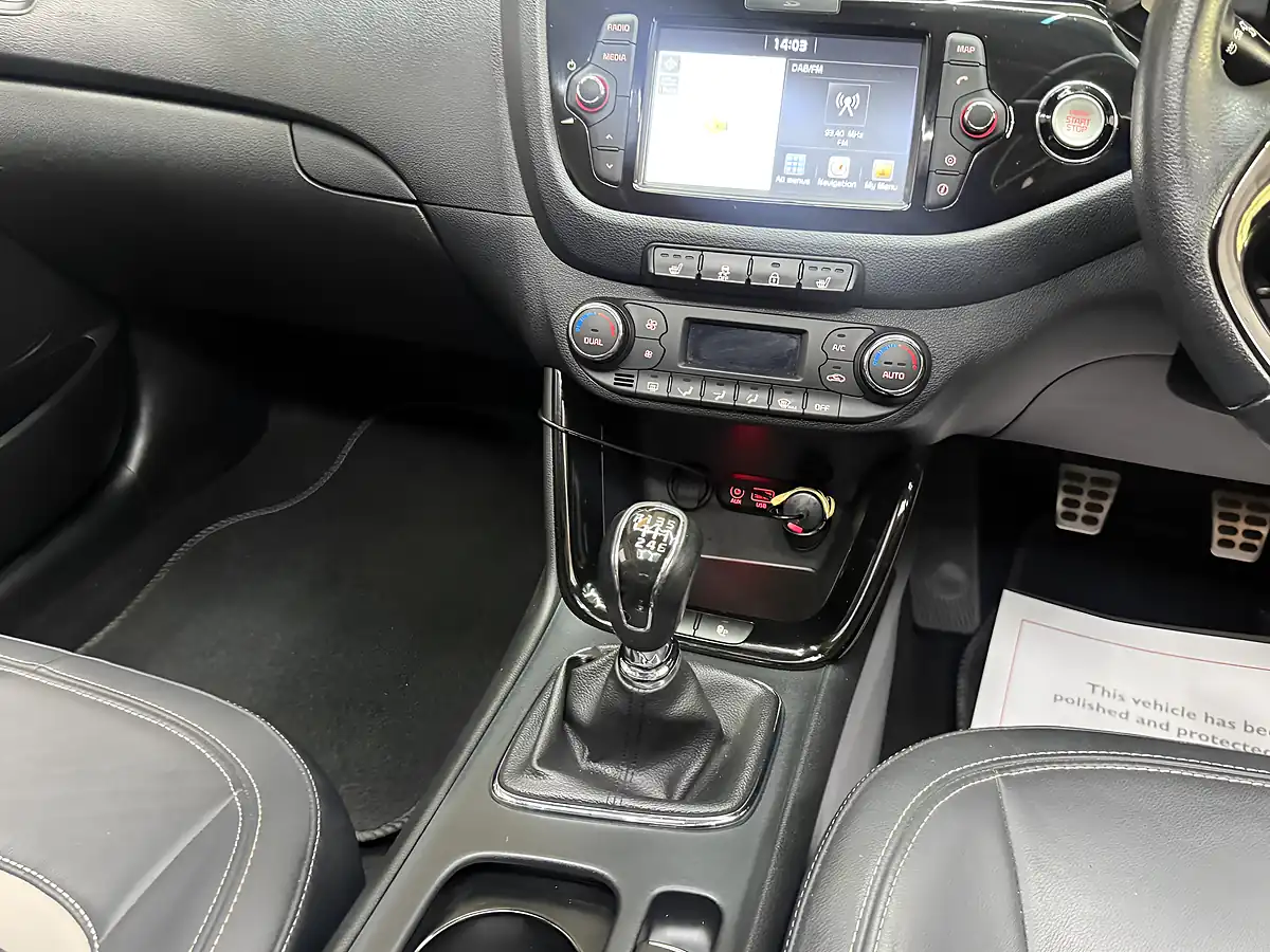 Used 2017 Kia Ceed 4 Blue - Interior and Exterior details 17