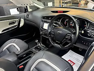 Used 2017 Kia Ceed 4 Blue - Interior and Exterior details 19